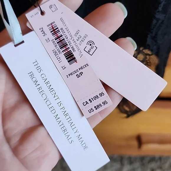 NWT Victoria's Secret: Lace-Back Cami w/ sparkle straps, Black, Small - Picture 6 of 11